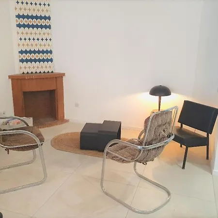 Holiday home Maison Avec Jardin Au Pied De La Cite Medievale *