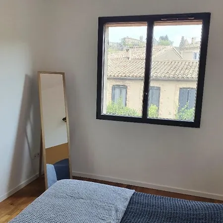 Holiday home Maison Avec Jardin Au Pied De La Cite Medievale